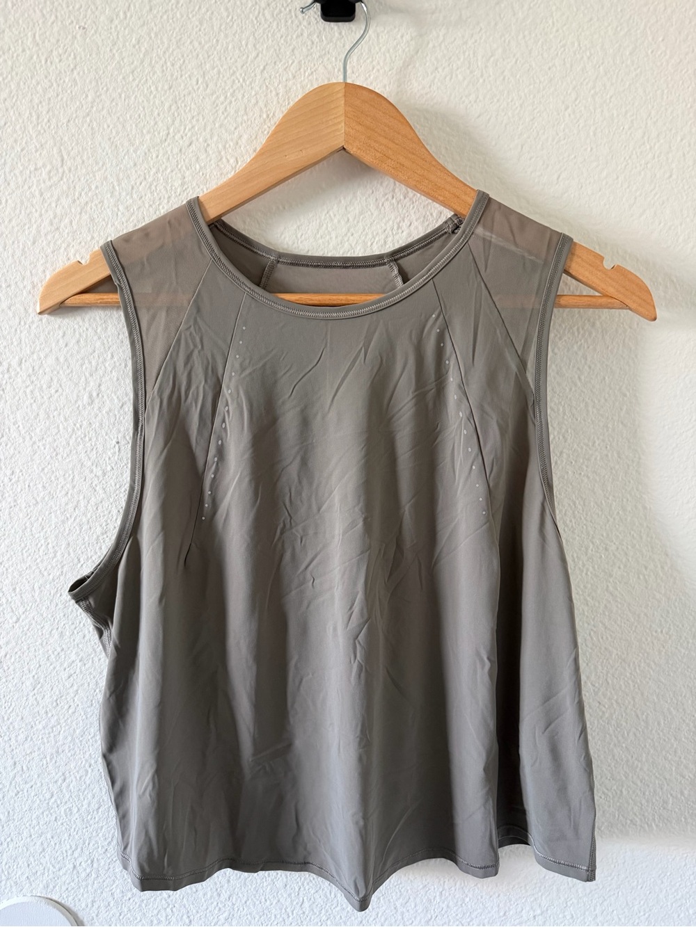 lululemon athletica Women's Crop Top in Gray